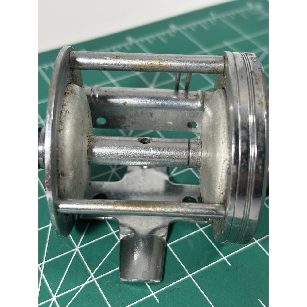 Vintage J.C. Higgins Model 312.39640 Bait Casting Fishing Reel - Picture 6 of 8